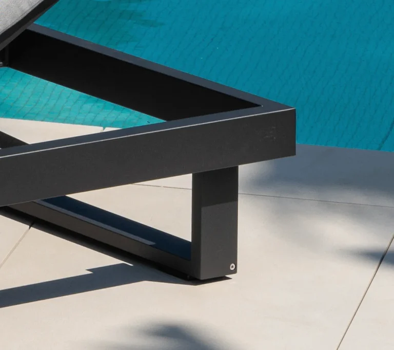 bain_soleil_aluminium_jati_kebon_fano