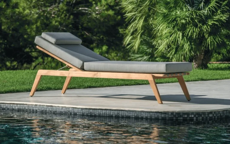 bain_soleil_bois_teck_ritz_jati_kebon