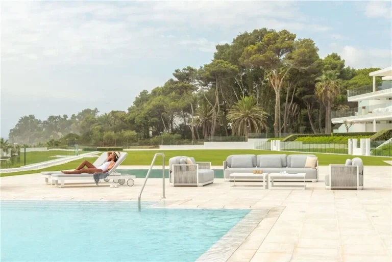 collection_durby_jati_kebon_mobilier_outdoor_cannes