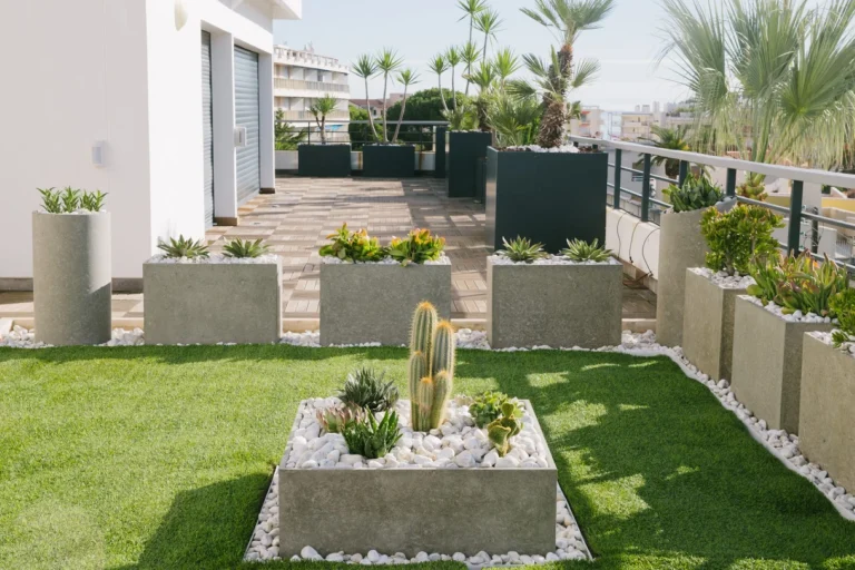 amenager_jardin_jardiniere_beton_allure_beton