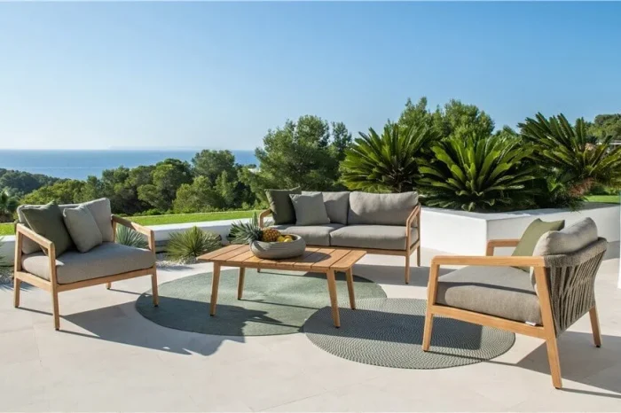 ensemble lounge ritz jati kebon